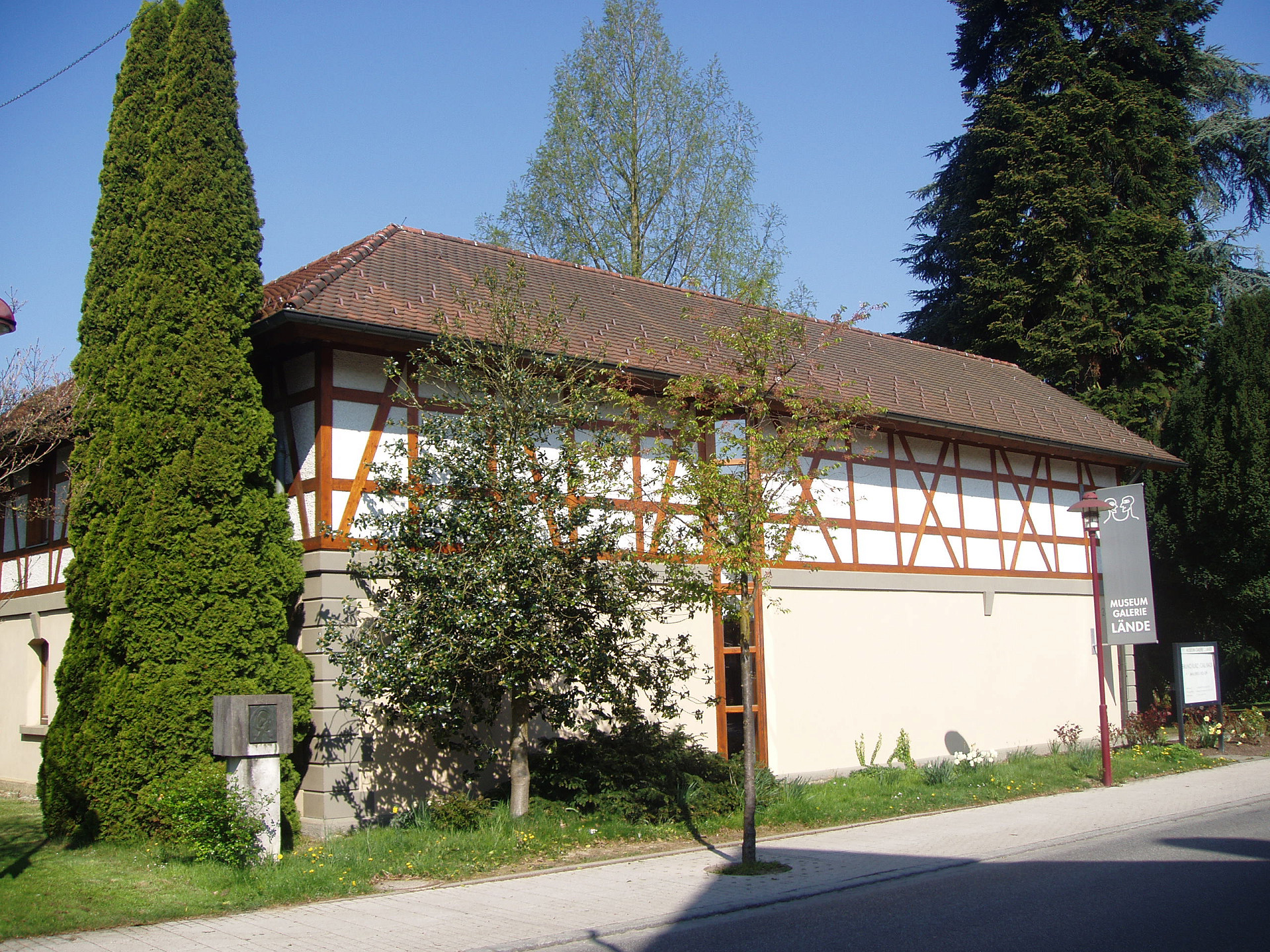 
          Kunstmuseum Lände
          Bild 1
